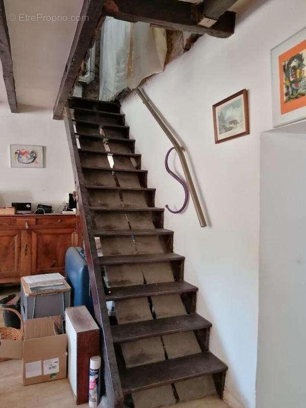 LOYAT  Maison de caractère avec dépendances et fort potentiel - photo 9
