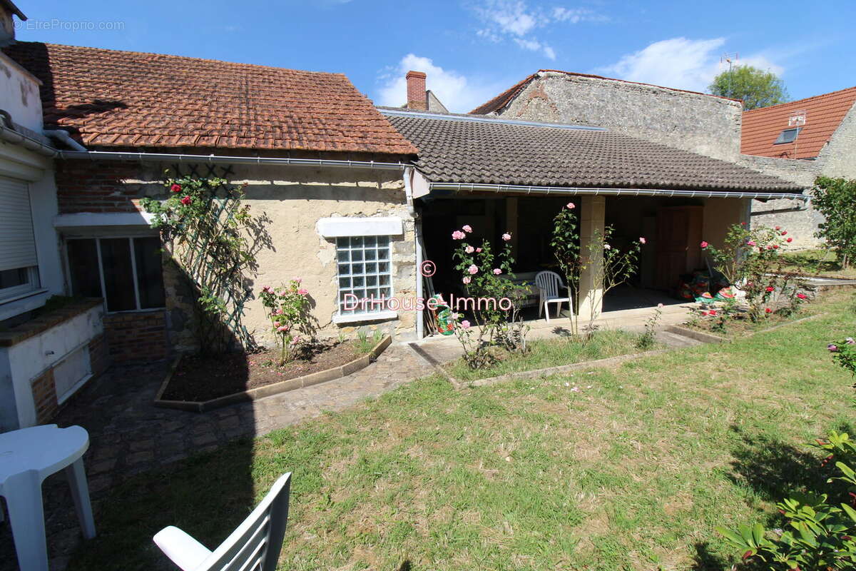 Maison à BEAUMONT-DU-GATINAIS