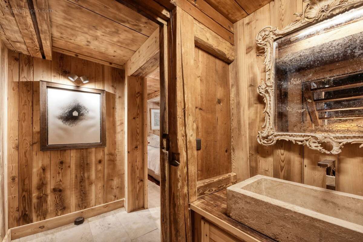 Maison 364 m² à Demi-Quartier  - photo 9