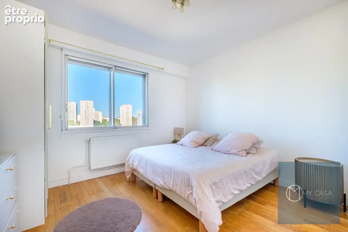 Villeurbanne - Appartement rénové de 91,17 m2 avec balcon - photo 12