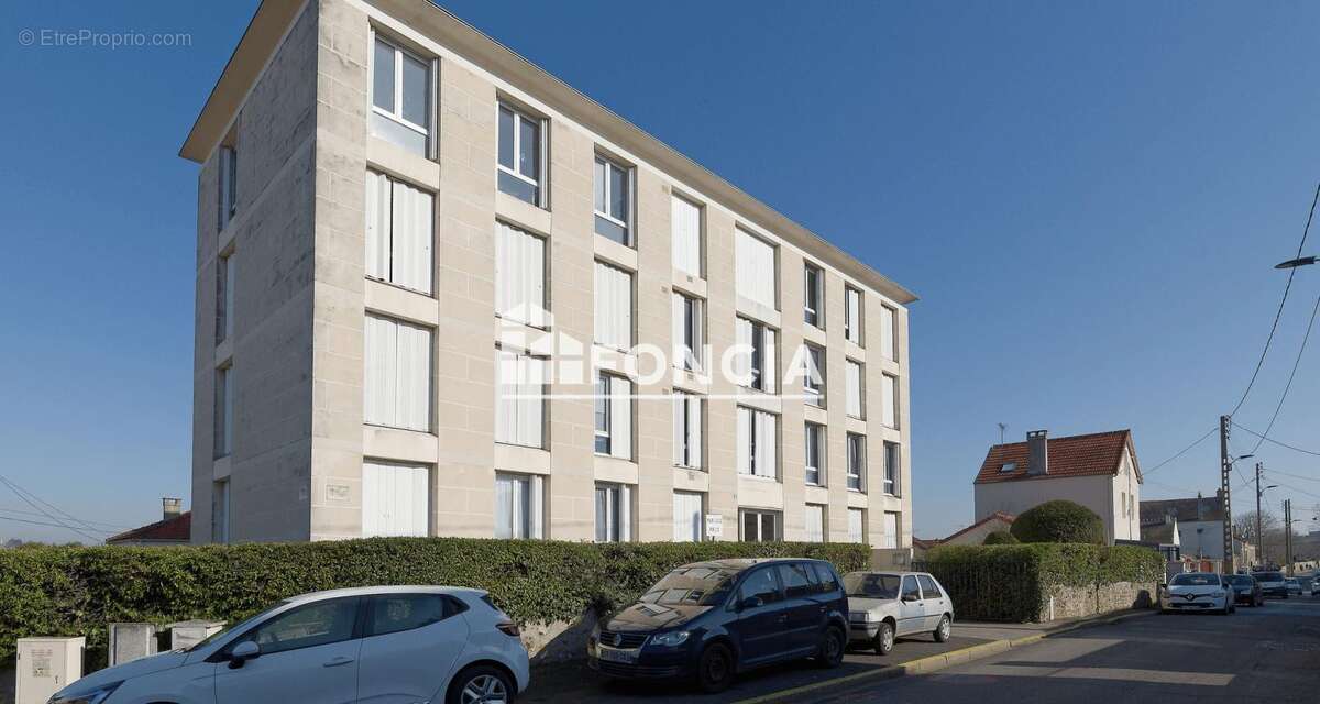 Appartement à CORBEIL-ESSONNES
