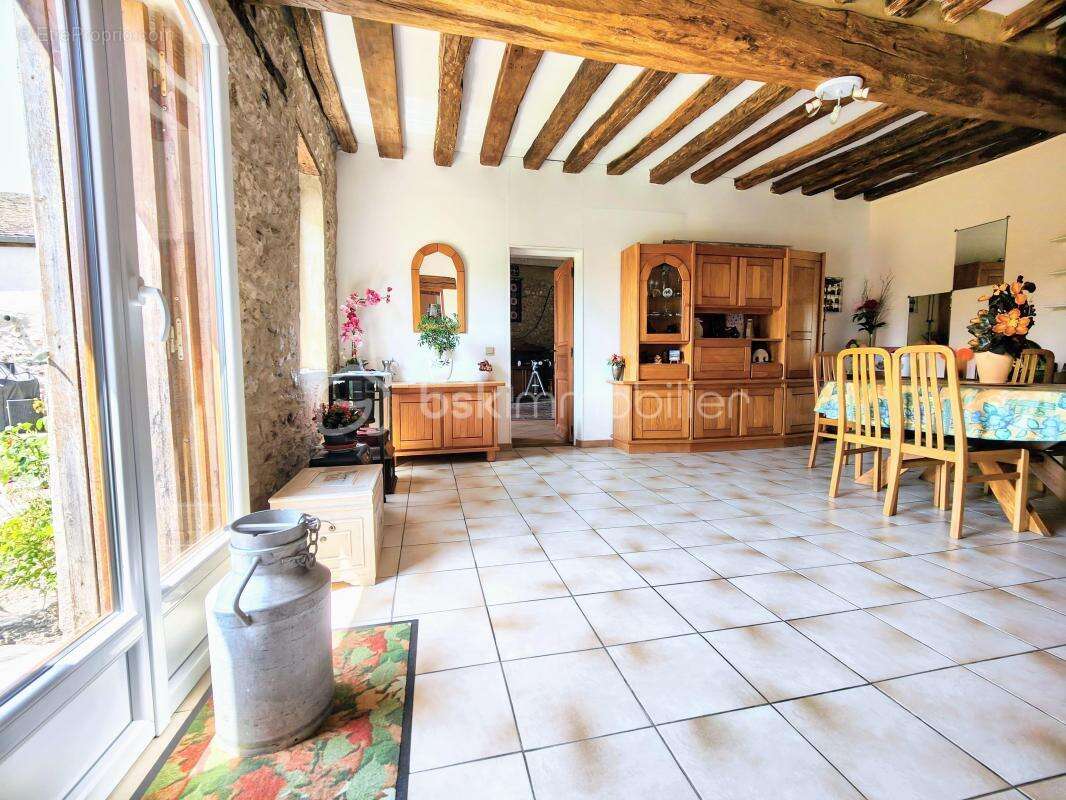 Maison à LONGNES