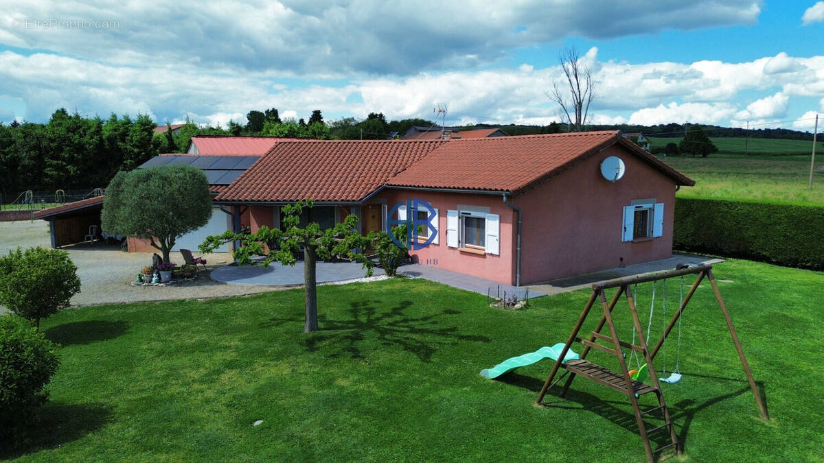 Maison à PAJAY
