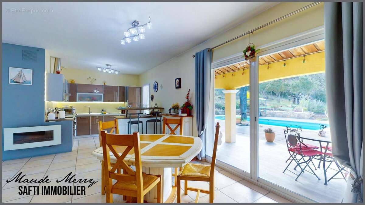 Photo 6 - Maison à LE CANNET-DES-MAURES