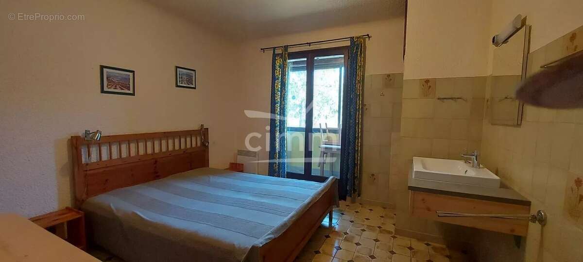 Maison à LA MOTTE-DU-CAIRE