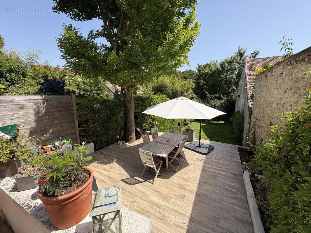 Appartement à L'ETANG-LA-VILLE