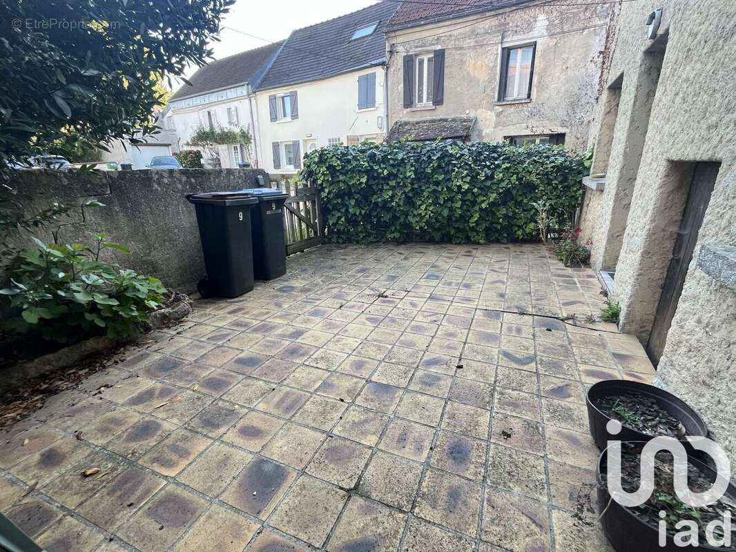 Photo 3 - Maison à CHAUCONIN-NEUFMONTIERS