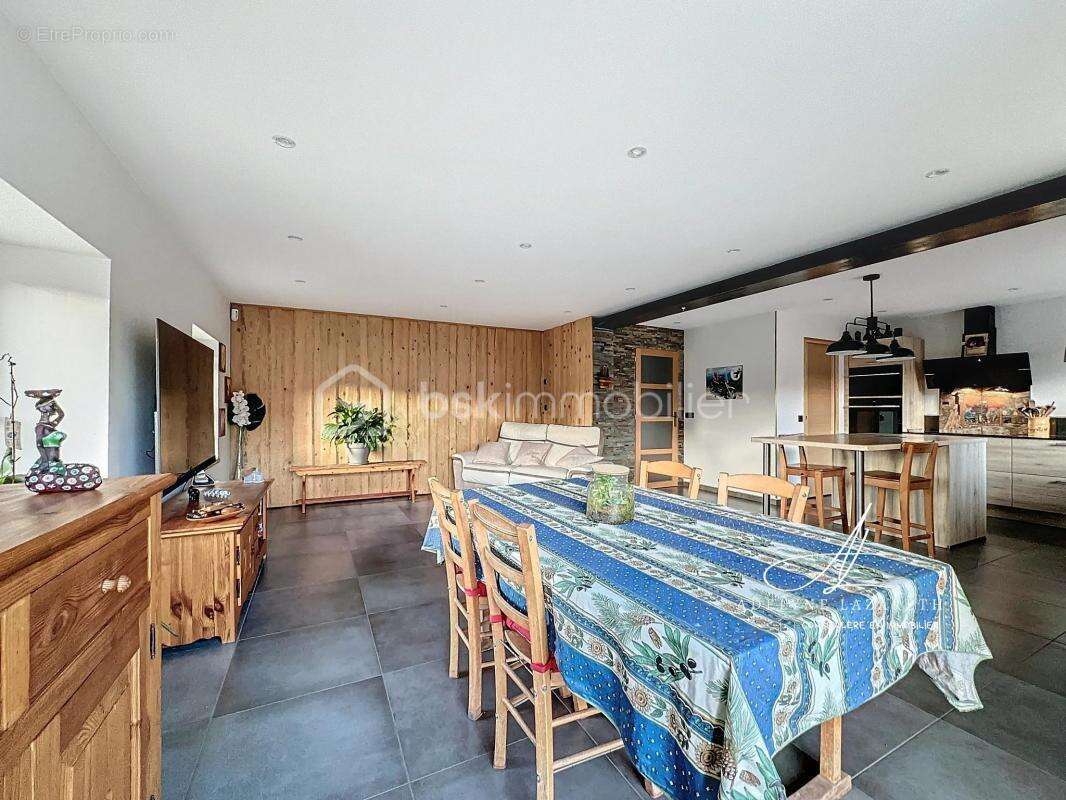 Maison à MARCELLAZ-ALBANAIS