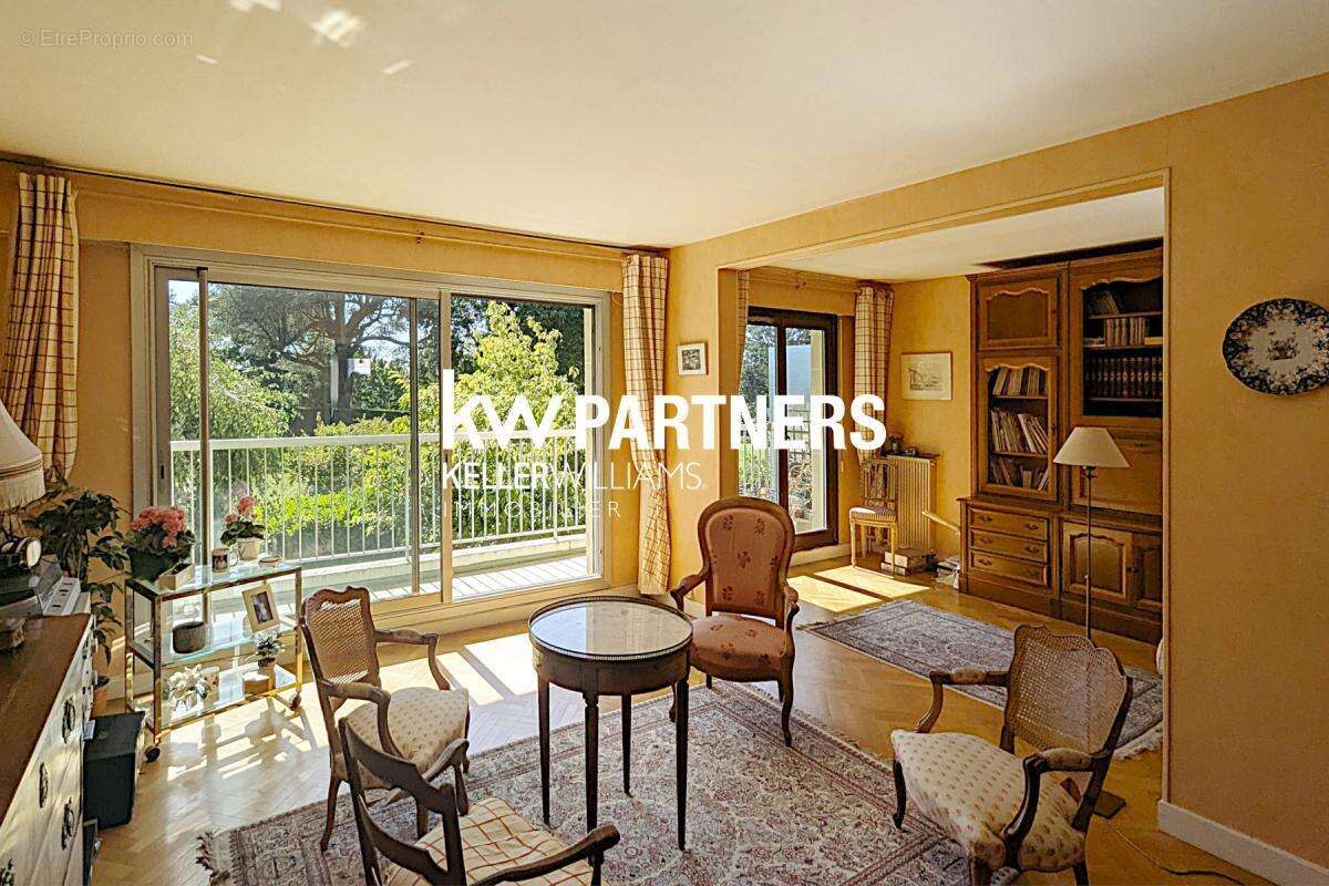 Appartement à VERSAILLES