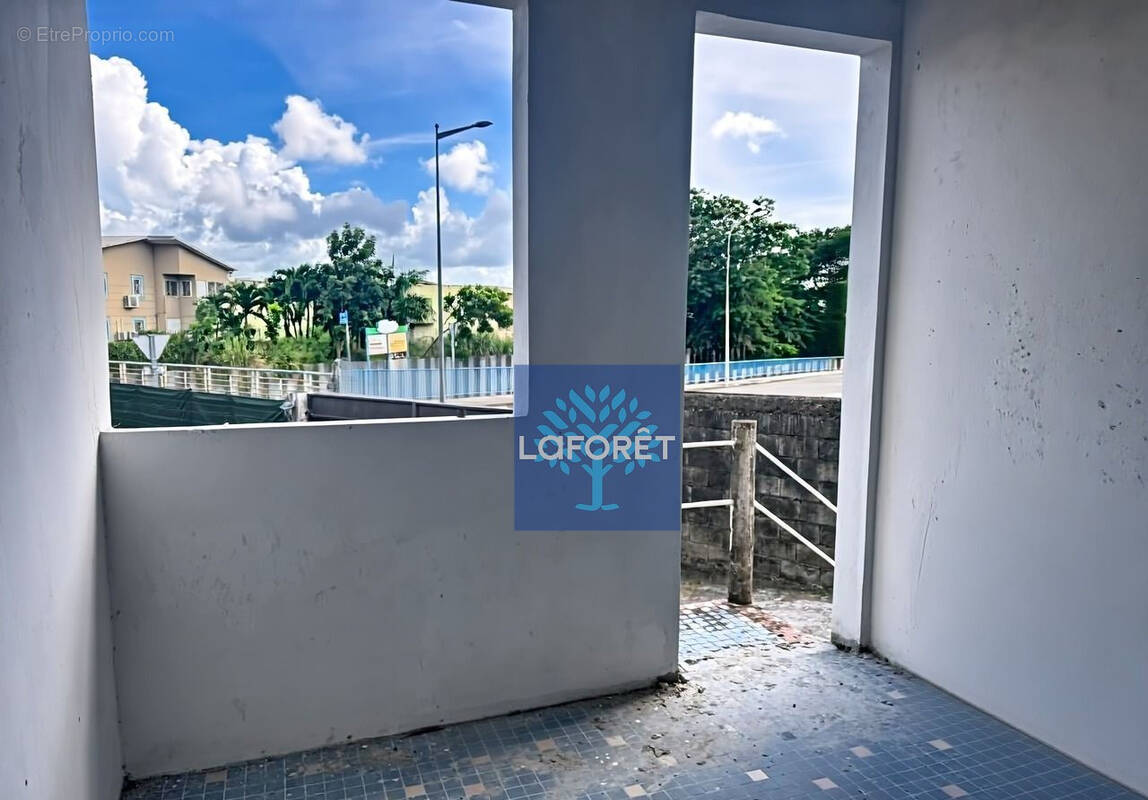 Commerce à FORT-DE-FRANCE