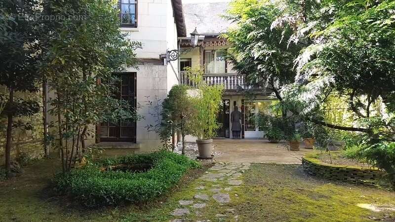 Maison à CHATELLERAULT