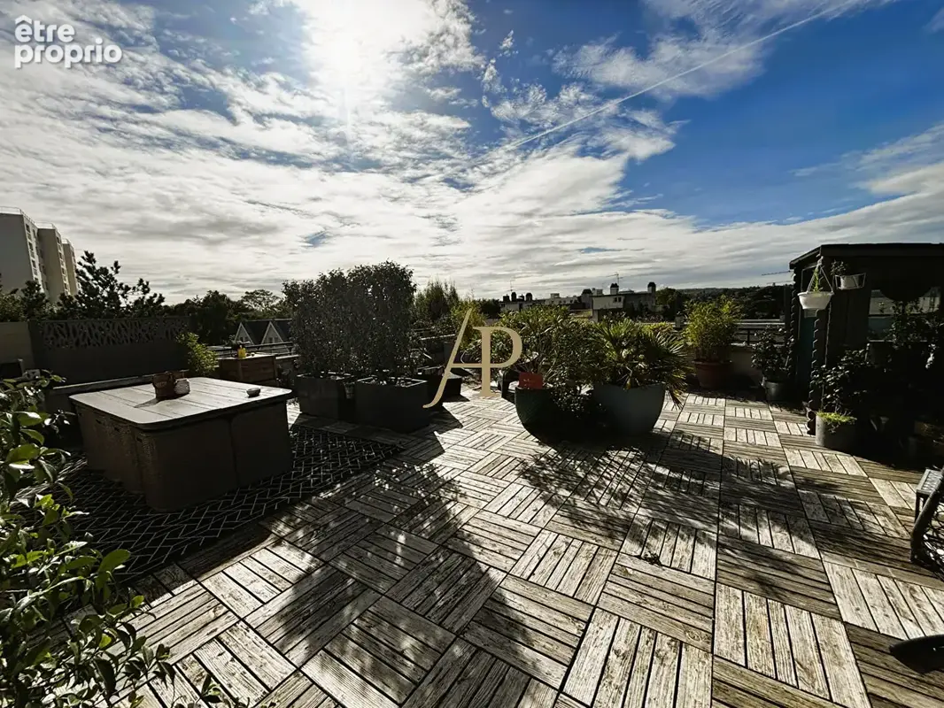 Saint Germain En Laye 5 pièce(s) 10 4m2,terrasse 90 m² - photo 3