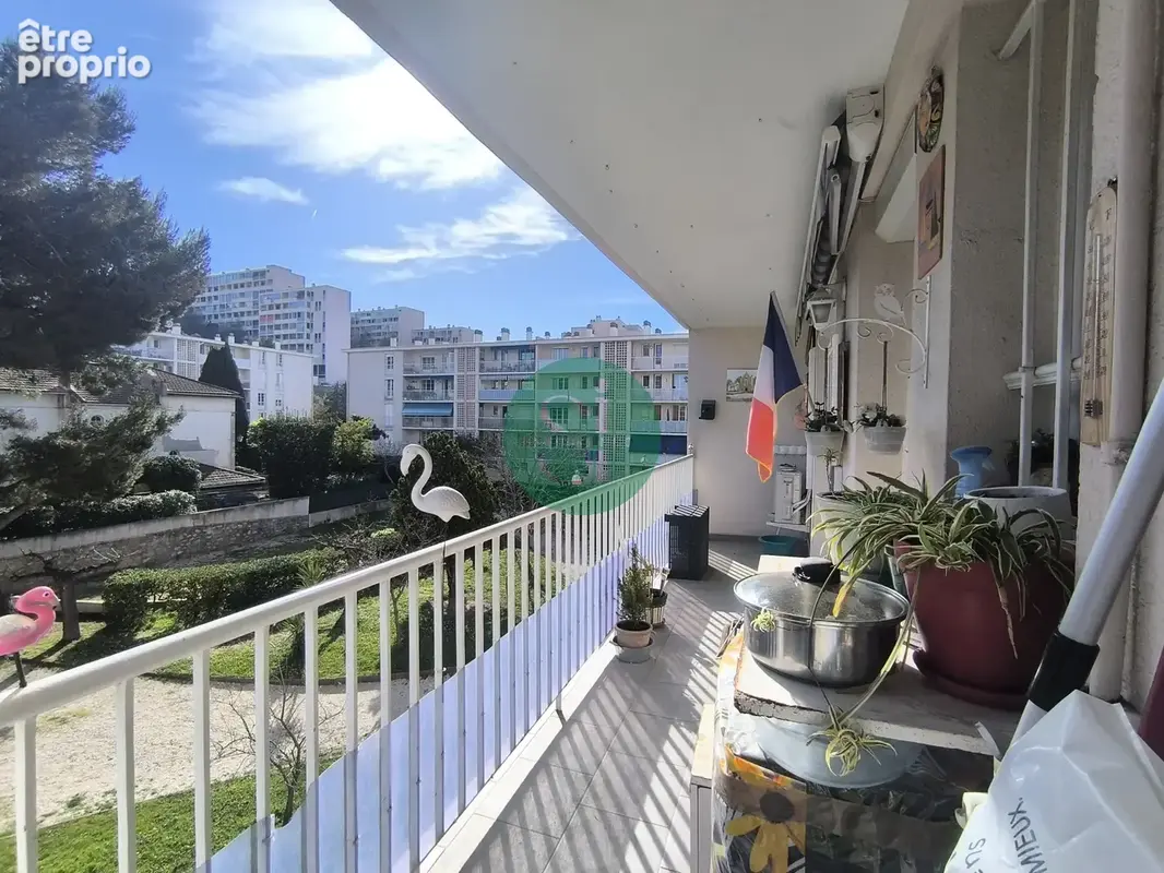 La seyne/limite six fours - faux t4 76.65m2 avec balcon, cave et ascenseur - photo 9