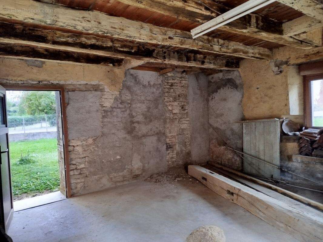 Maison à CHASSEY-LES-MONTBOZON