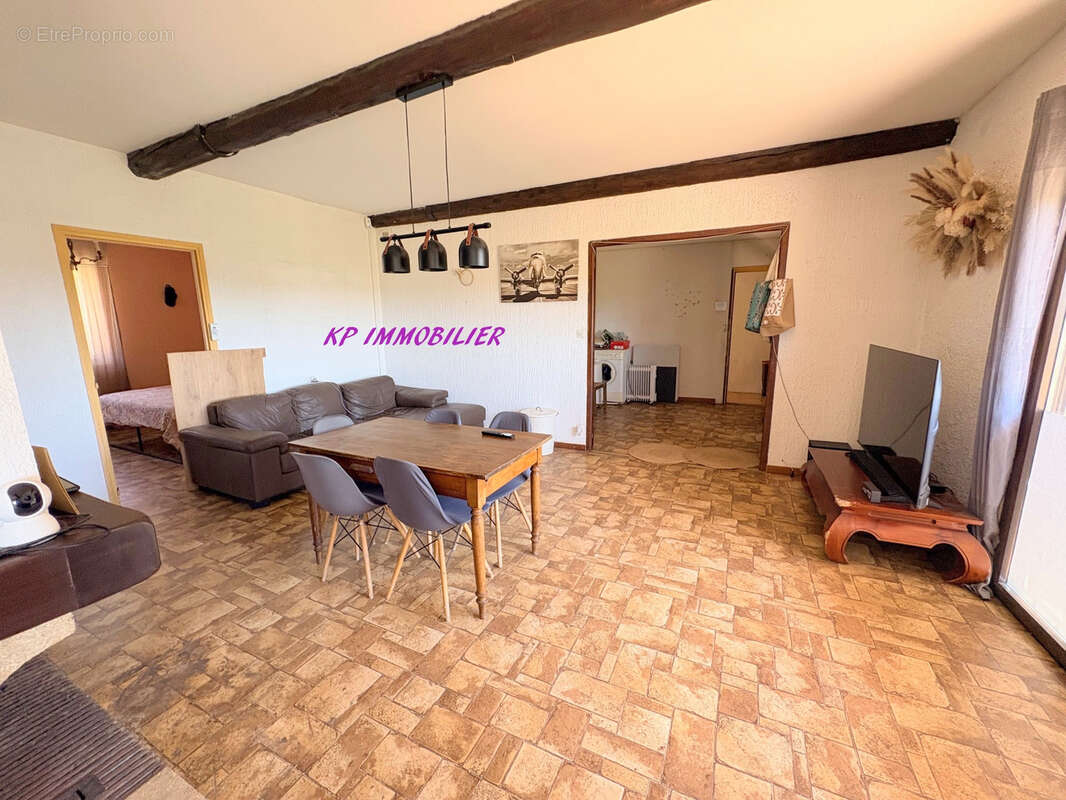 Maison à MONTADY