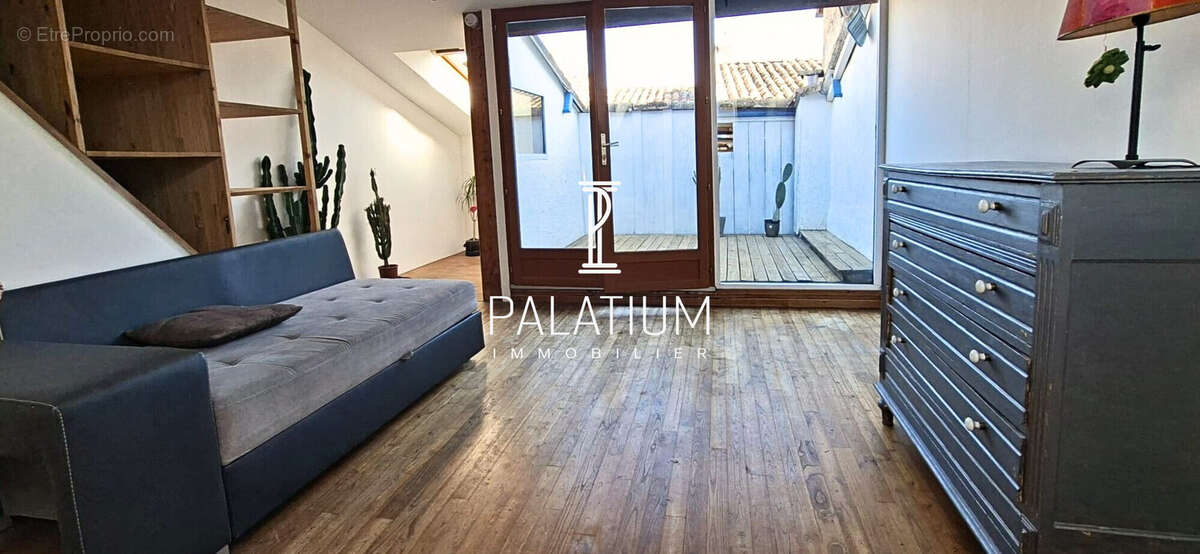 chambre avec terrasse - Maison à VOLONNE