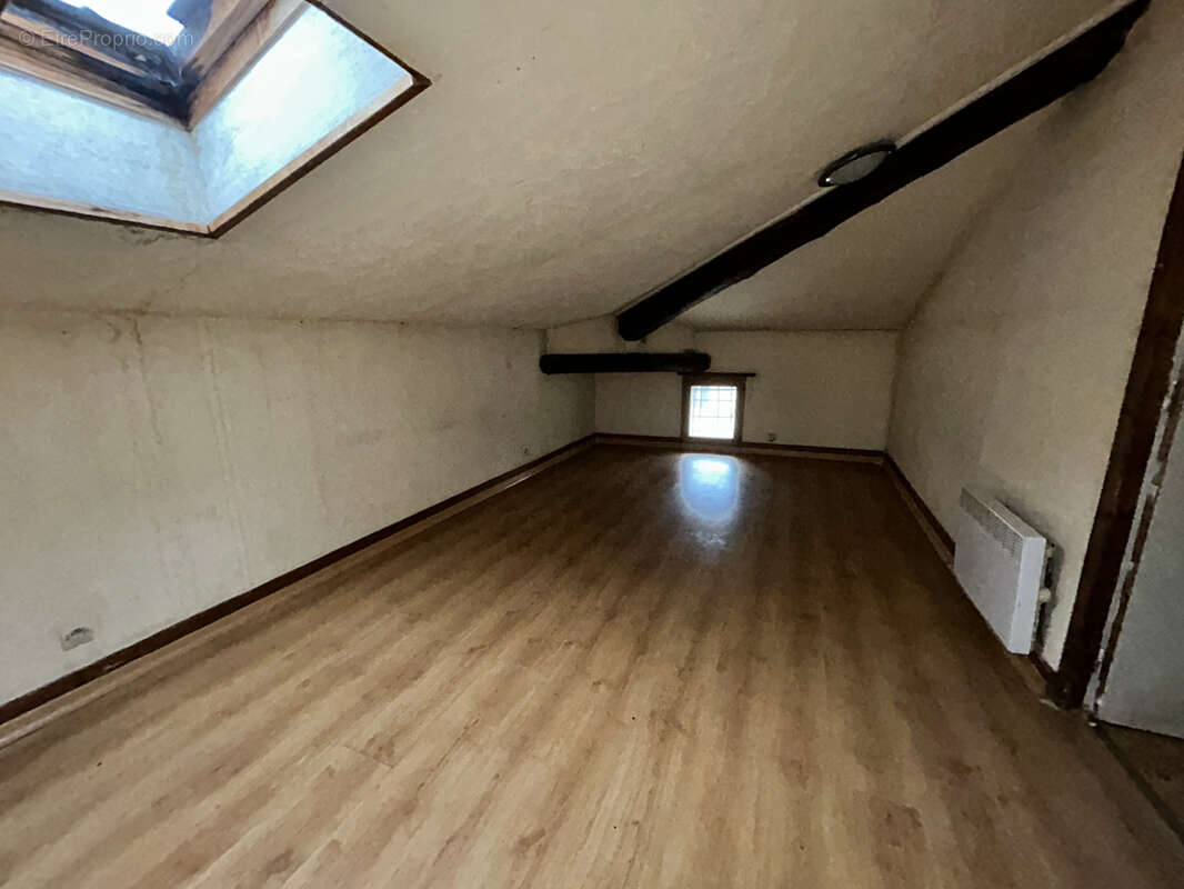 Appartement à GANGES