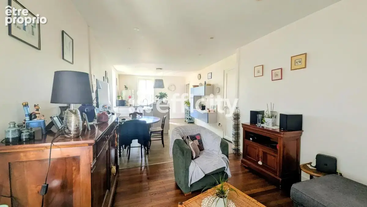 Appartement 174 m² à Hurigny  - photo 2