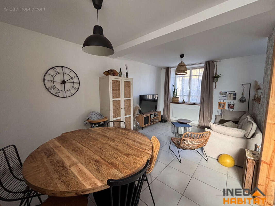 Maison La Chapelle Chaussee 4 pièce(s) 102 m2 - photo 3