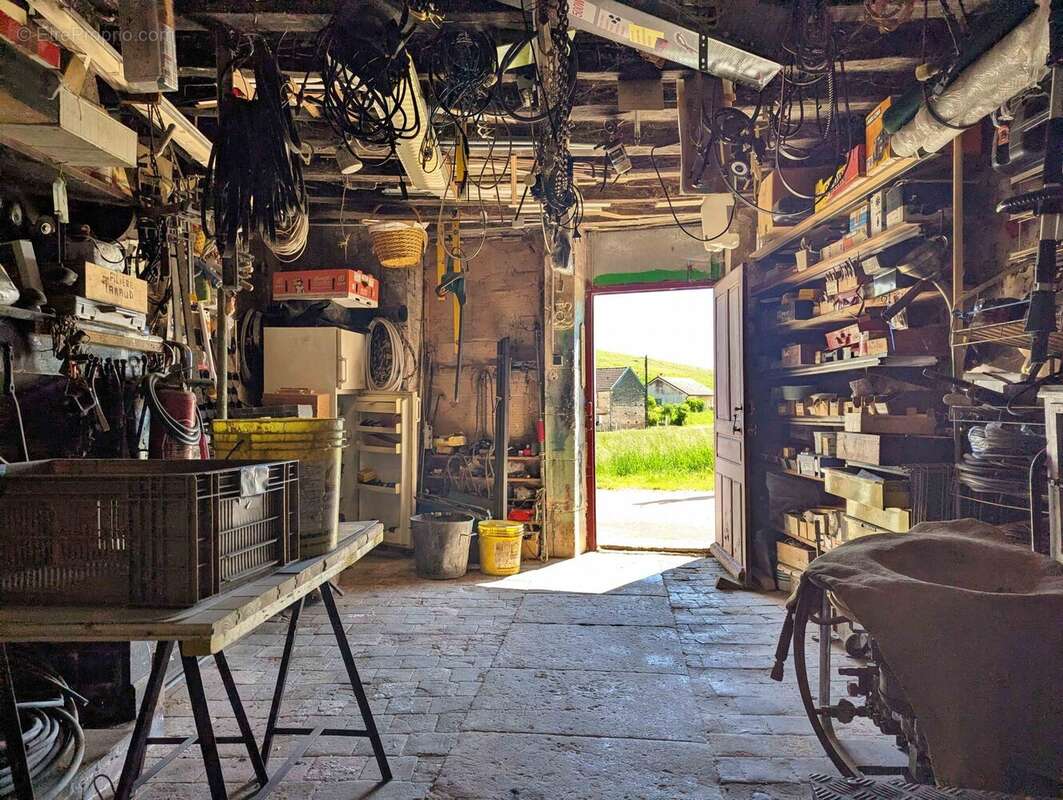 atelier maison à vendre à Mouffy - Maison à MOUFFY