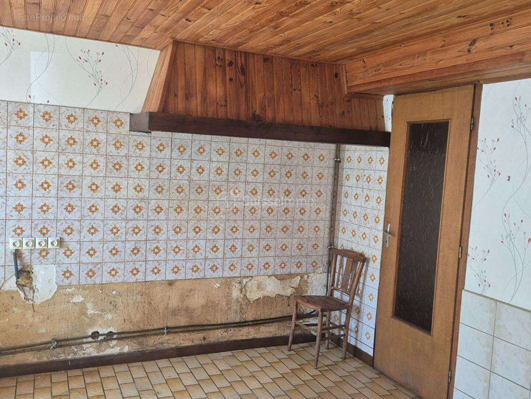 Maison de village T.5 143 m2 sur 350 m2 de Terrain - photo 3