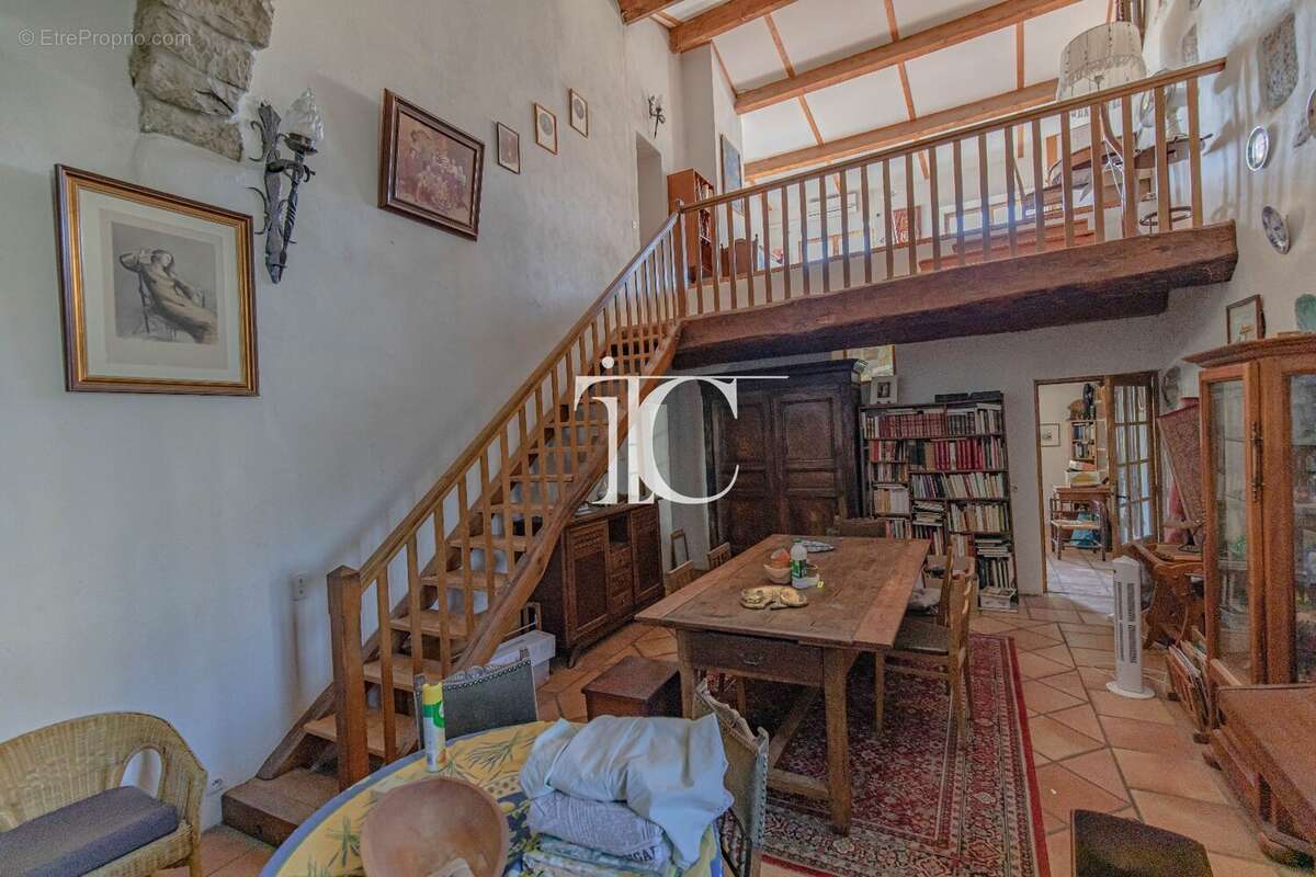 Maison à SAINT-ANDRE-DE-CRUZIERES