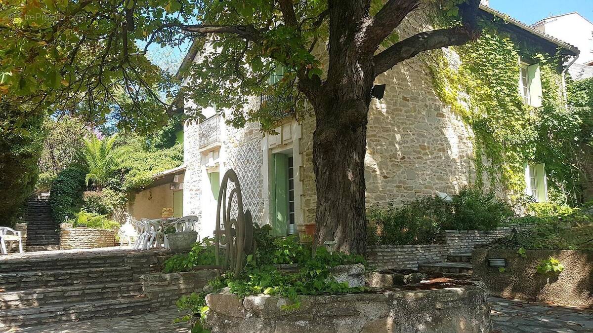 Maison à LAMALOU-LES-BAINS