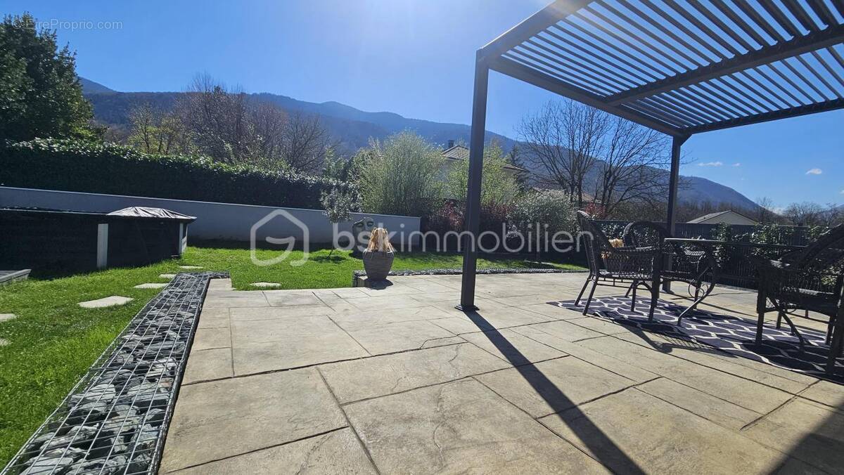 Maison à VAULNAVEYS-LE-BAS