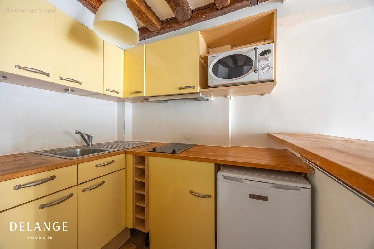 Appartement à PARIS-10E