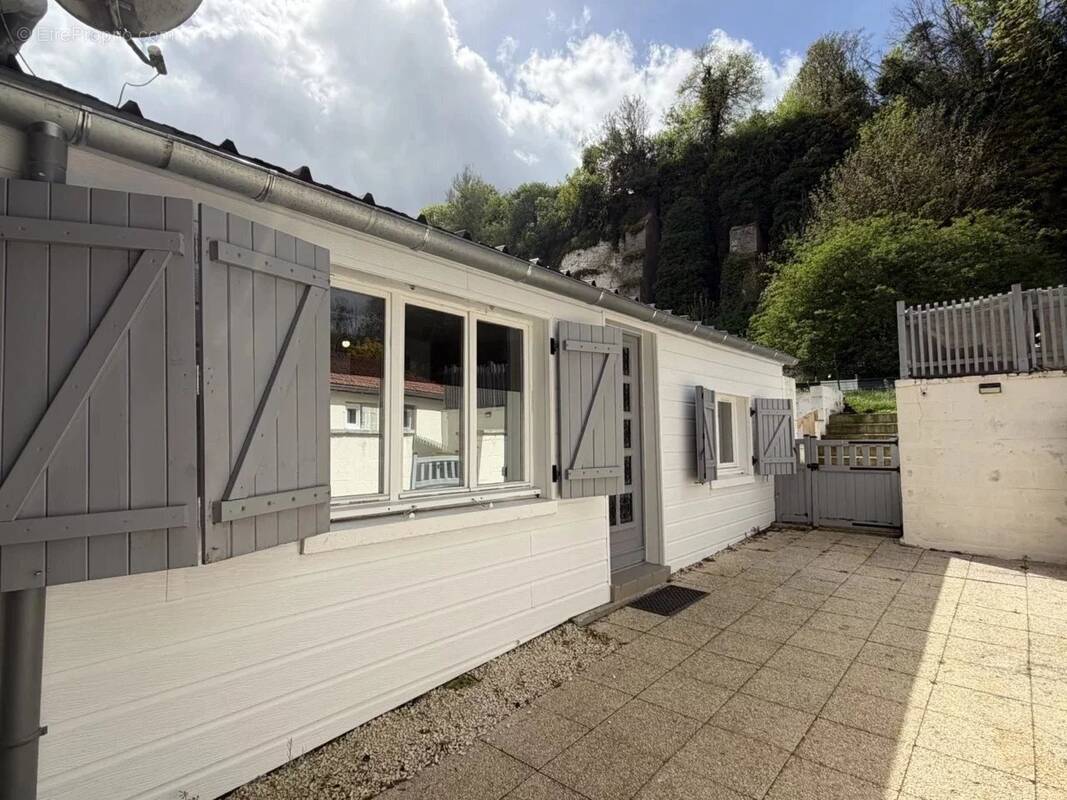 Immeuble de rapport 5 lots – Rentabilité attractive – Centre de Boves - photo 1