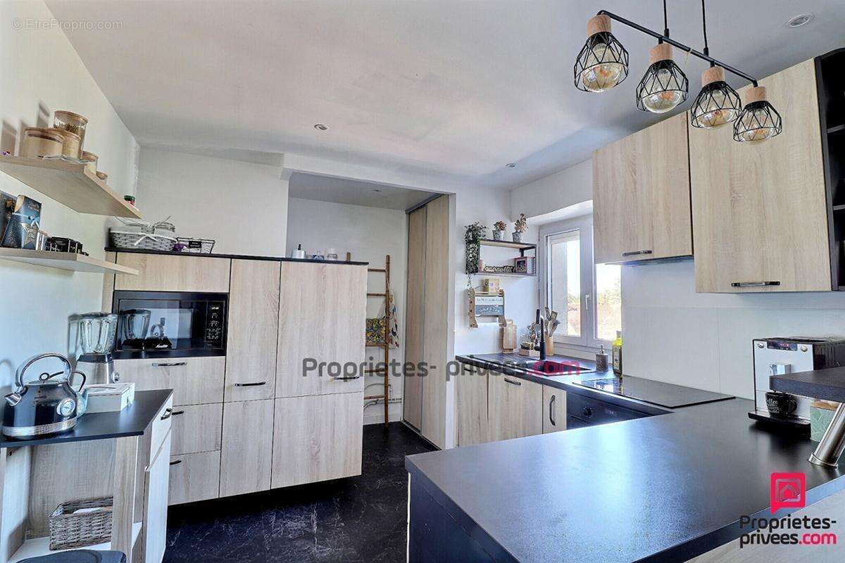 Appartement 4 Pièces avec Jardin Privatif et Garage à Sainte-Geneviève-des-Bois - photo 6