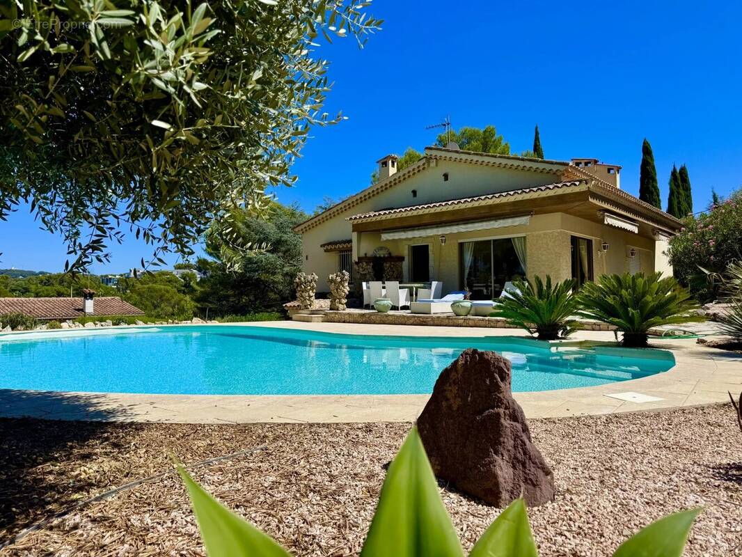 Maison à MOUGINS