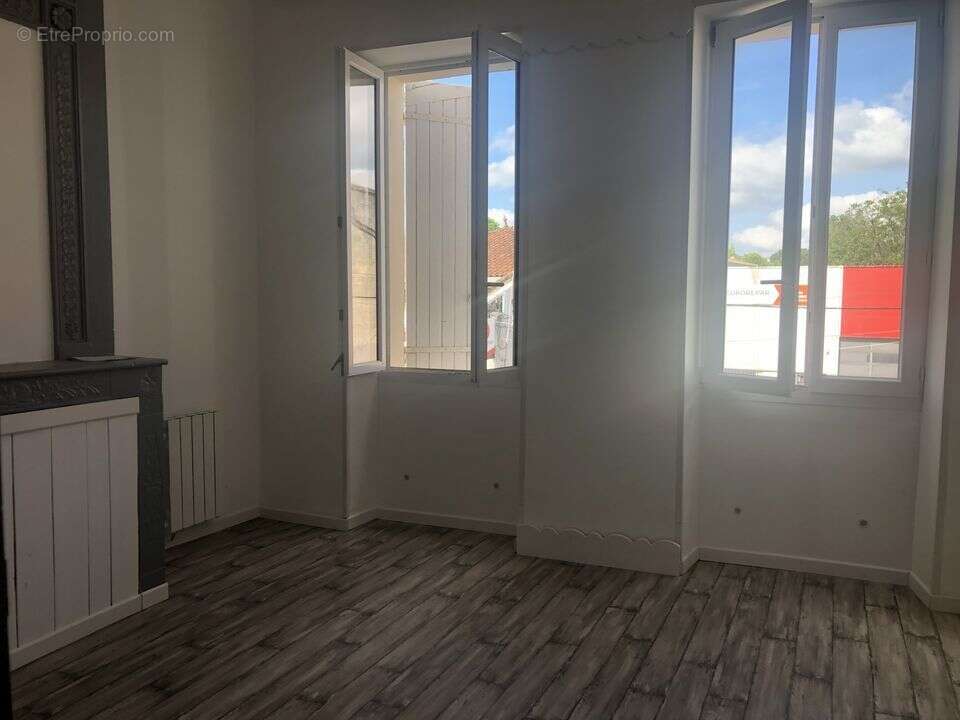 CHAMBRE SUR LES TOITS 