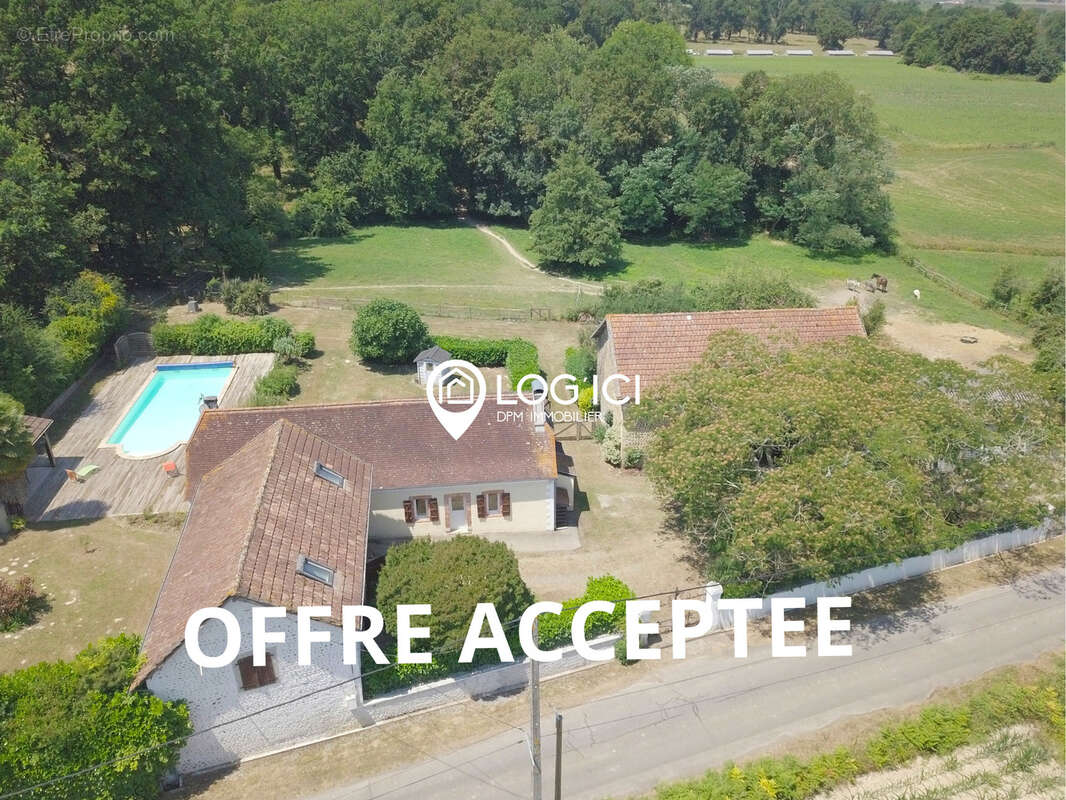 Maison à THEZE