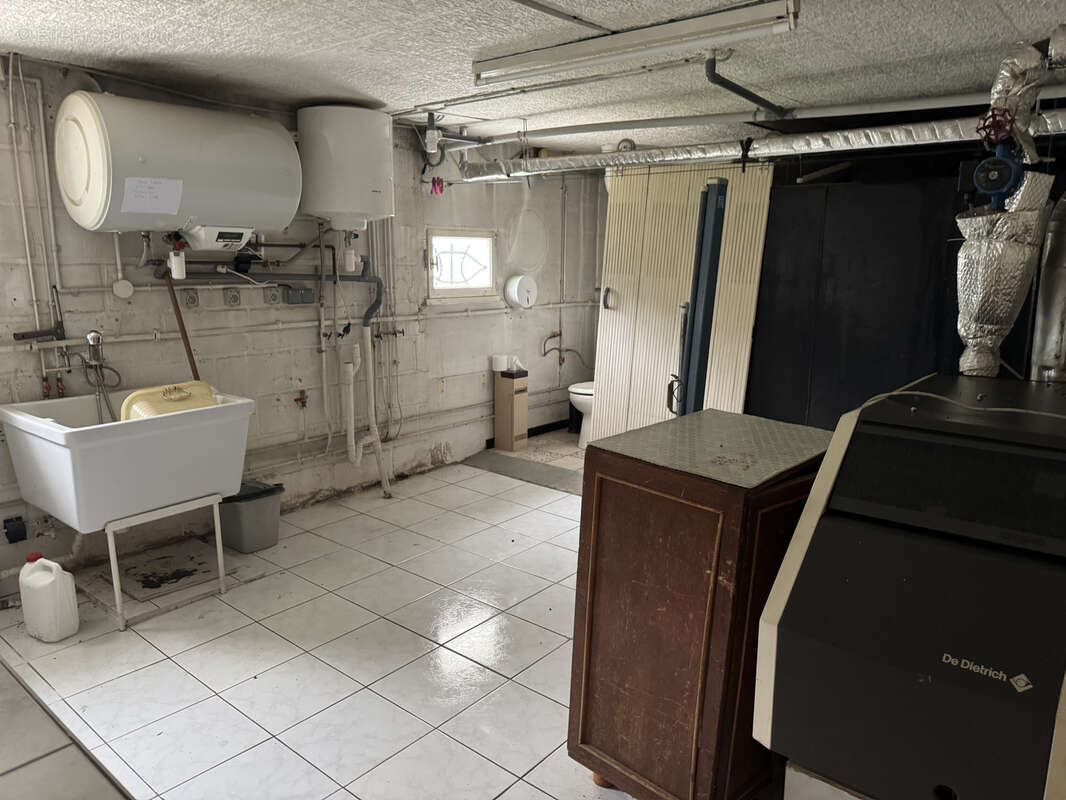 Maison à SAINT-JEAN-DE-LA-RUELLE