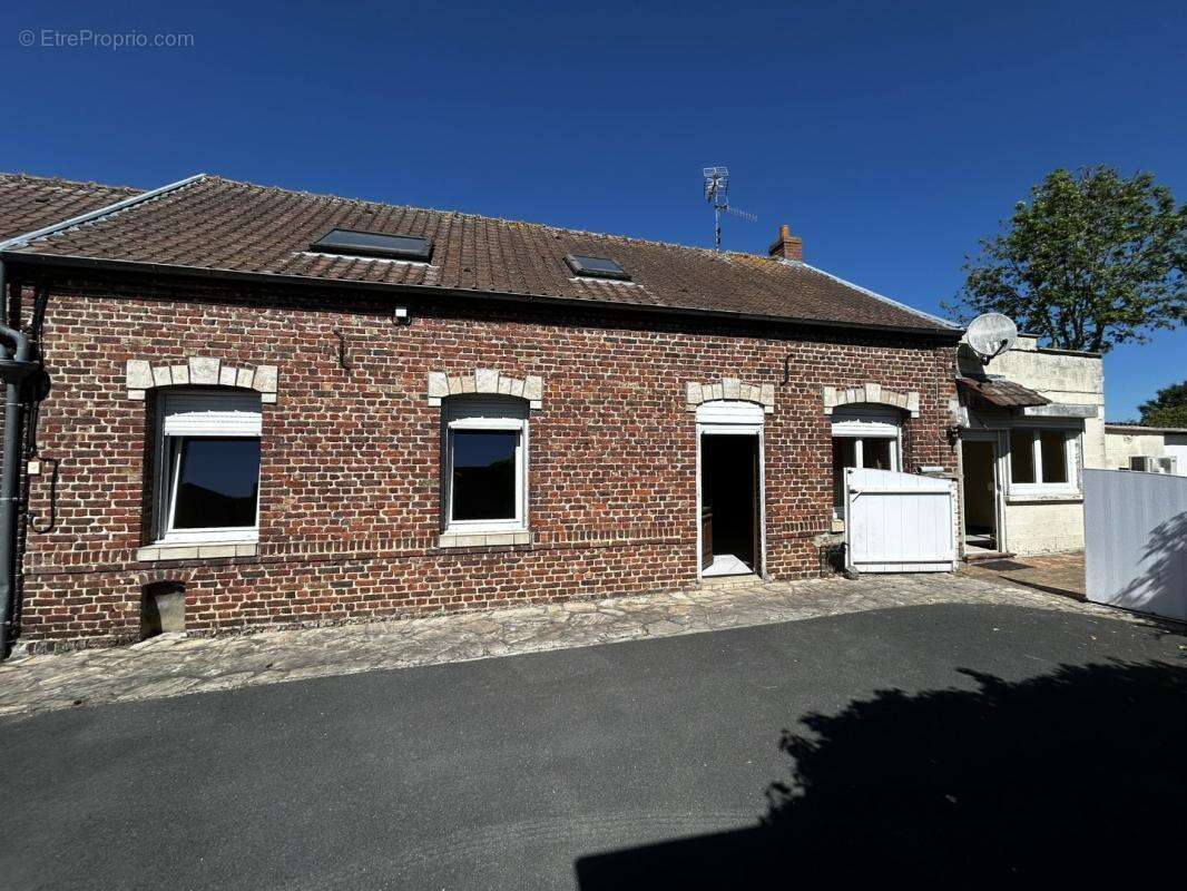 Maison et dépendances - photo 2