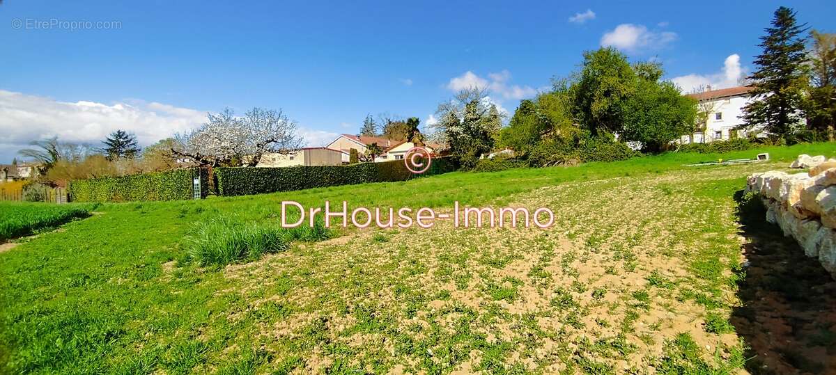 Terrain à SAINT-BERNARD