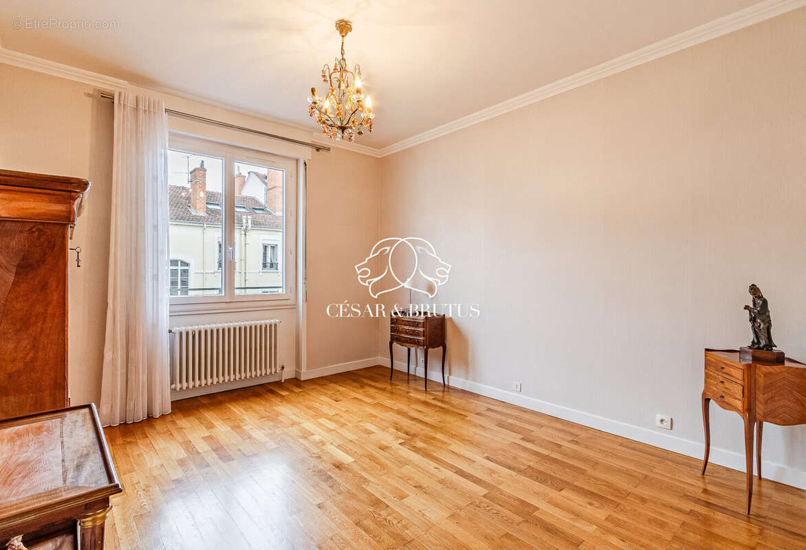 Appartement à LYON-6E