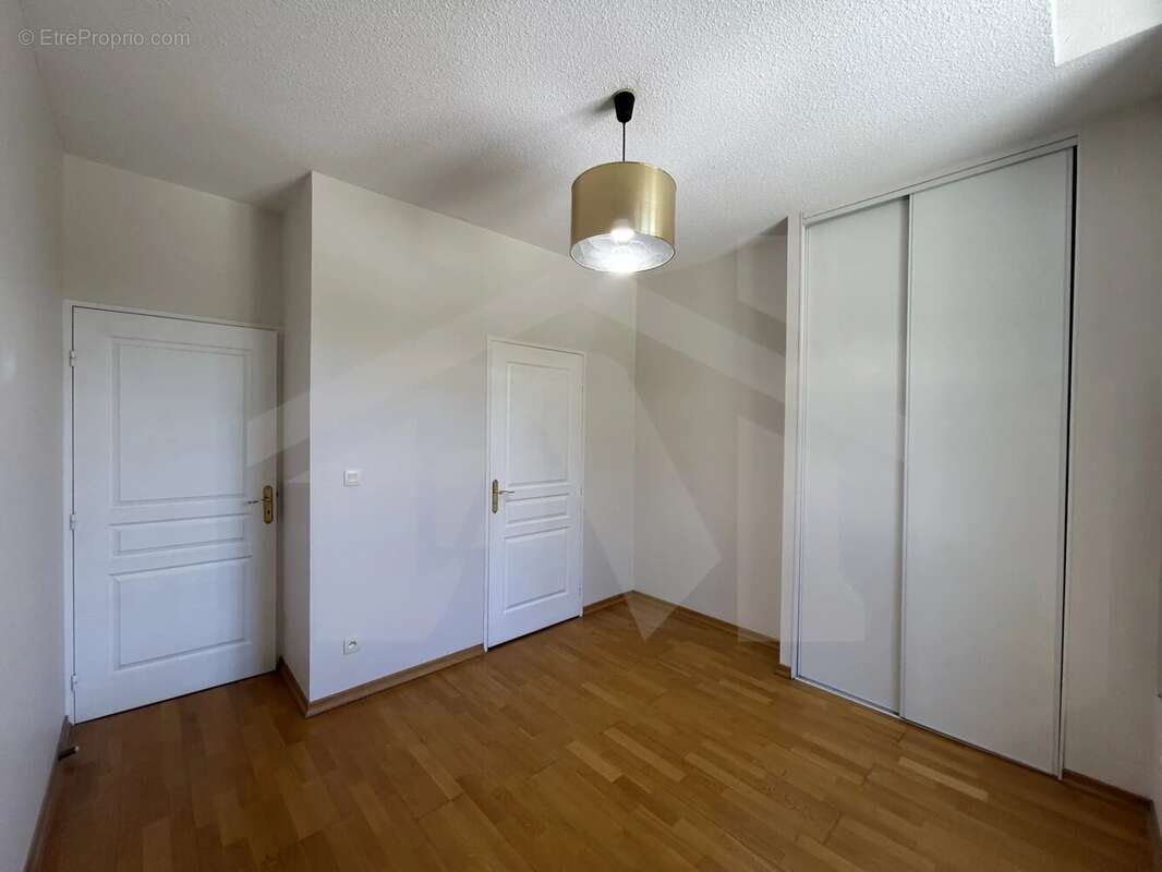 Appartement à POISAT