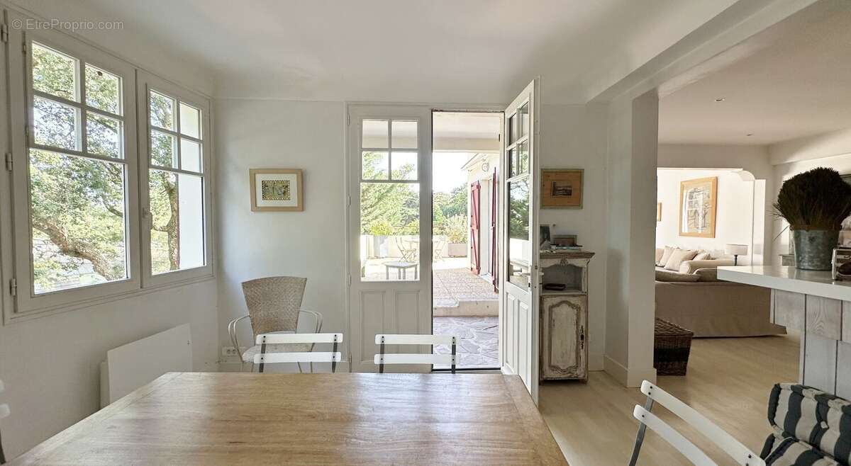 Vue sur le canal appartement de type t4 de 153.69 m2 + terrasses de 70 m2 environ - photo 13