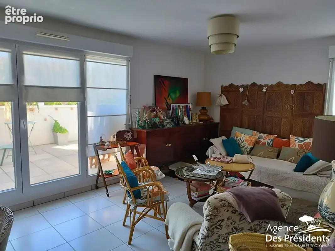 Appartement - bourg chateau - photo 2