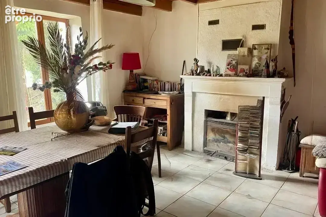2 maisons à rénover, grand terrain, bar/épicerie à pied. Surgères à 10 minutes avec TGV - photo 2