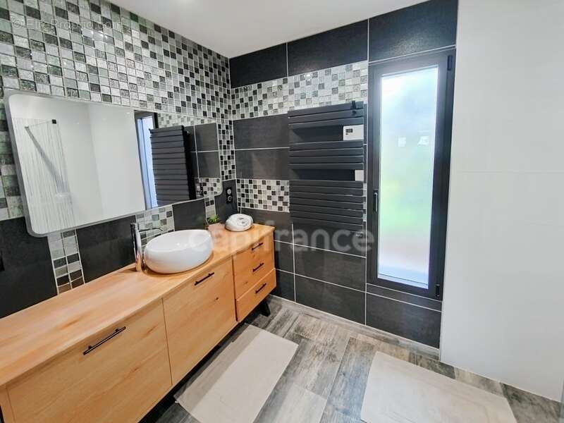 Saint-Cyr (71), à vendre maison contemporaine P6 de 130 m² - Terrain de 961m² - photo 5