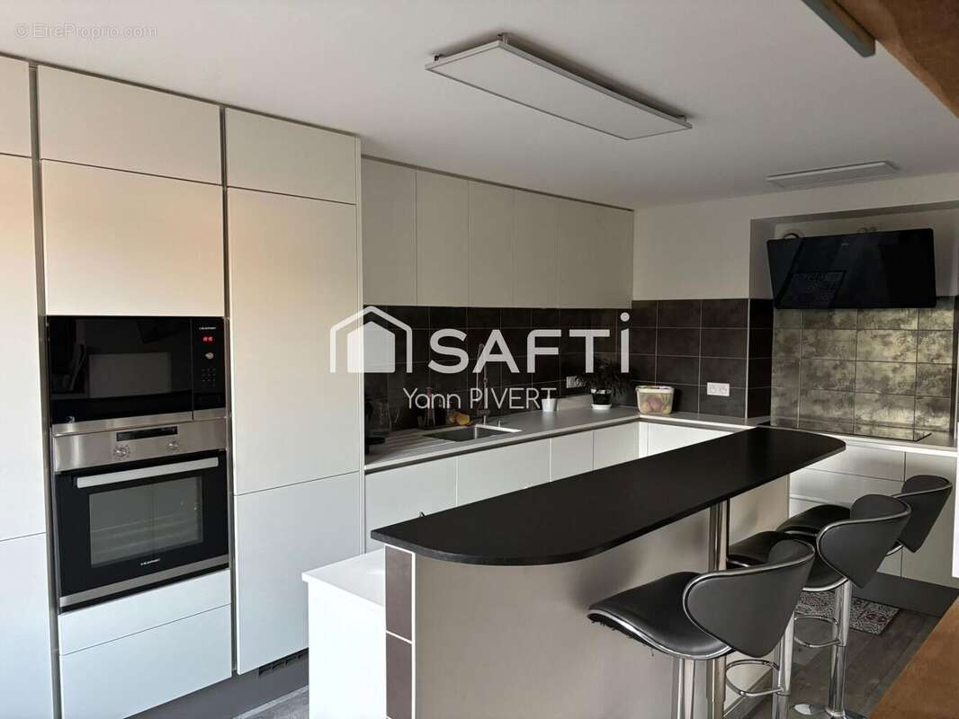 Photo 3 - Maison à THURY-EN-VALOIS