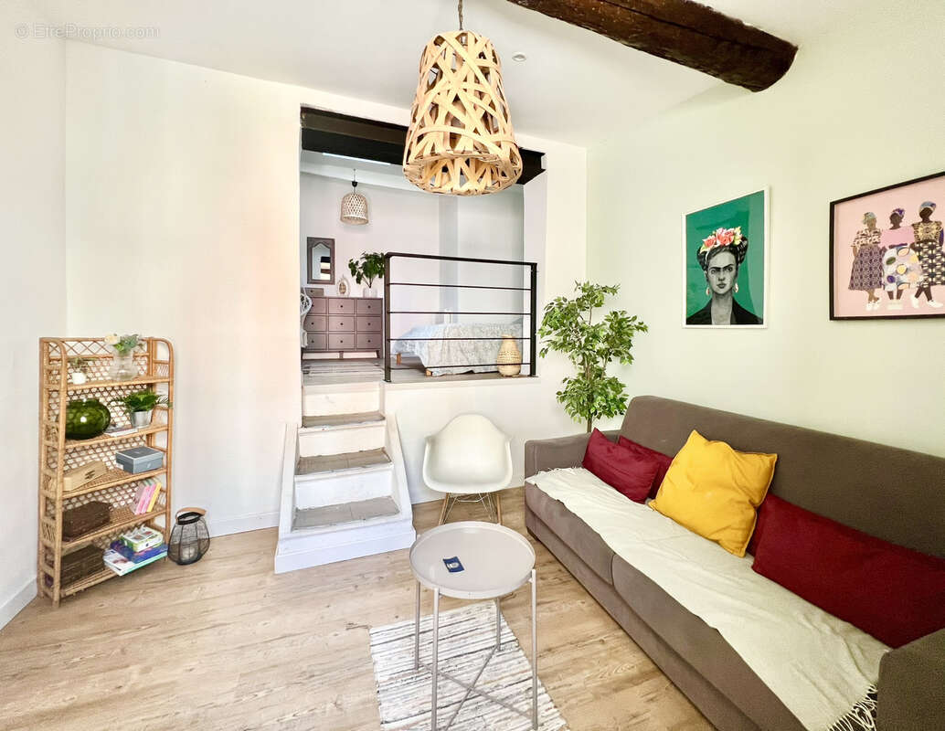 Appartement à MARSEILLE-2E