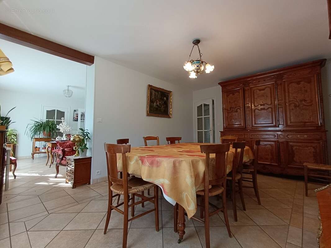 Maison à BRANGES