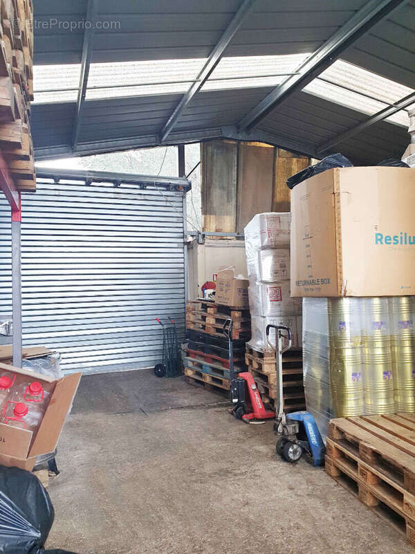 Commerce à SOLLIES-PONT