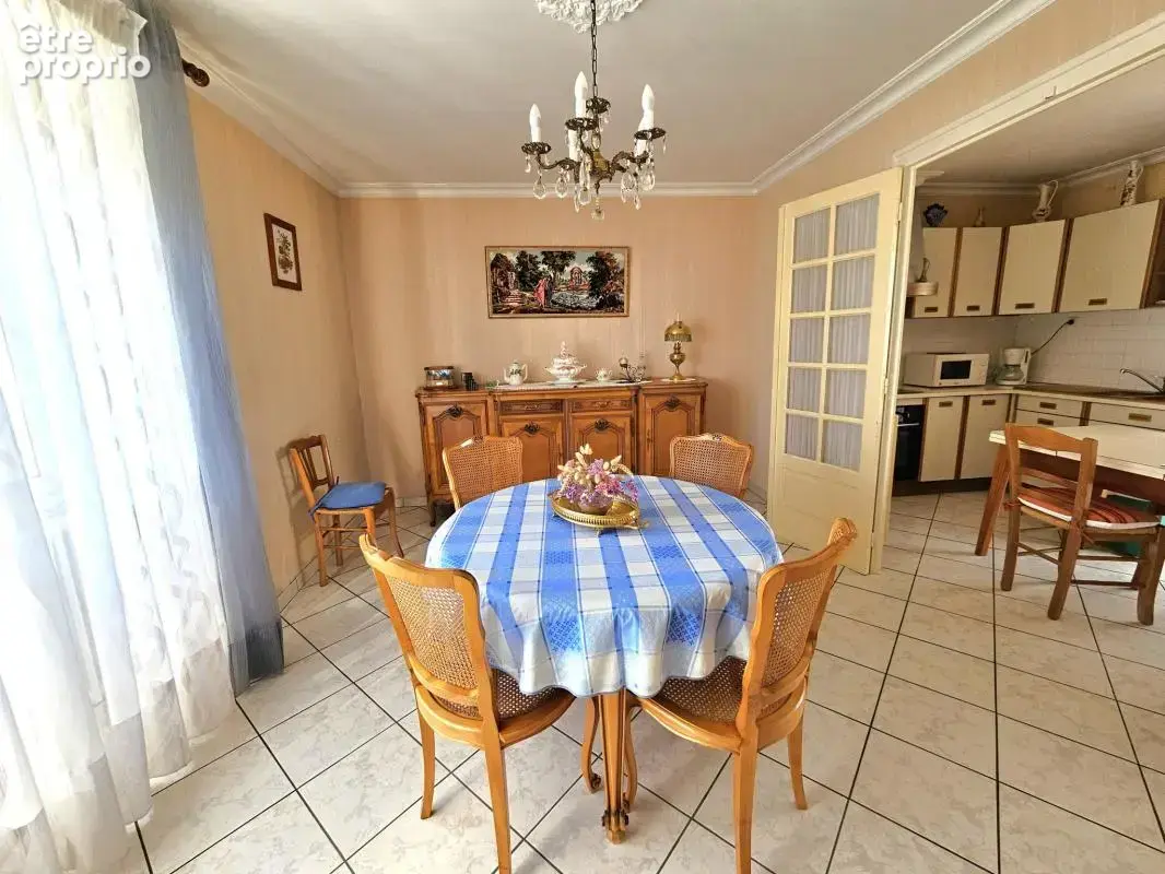 Maison familiale avec 4 chambres dépendances et terrain COUF - photo 1