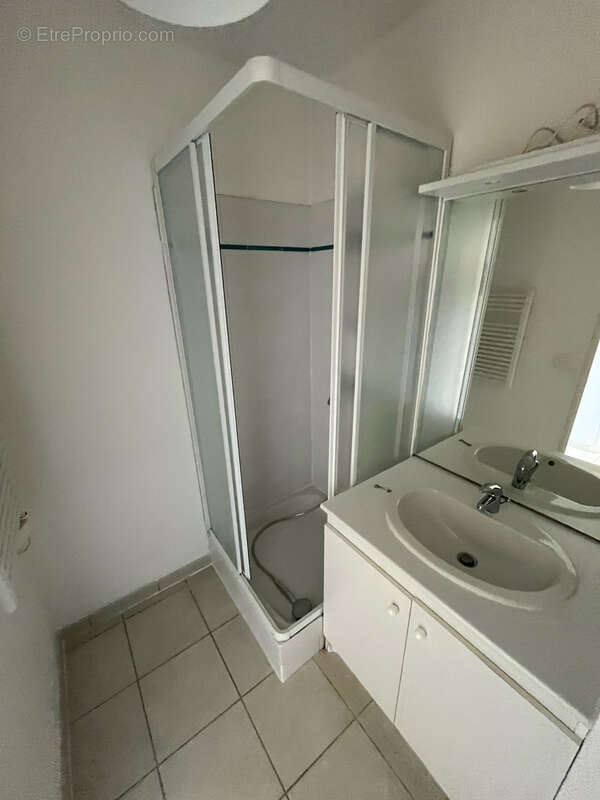 Appartement T4 traversant de 87 m2 avec terrasse, garage et parking   Manosque - photo 15