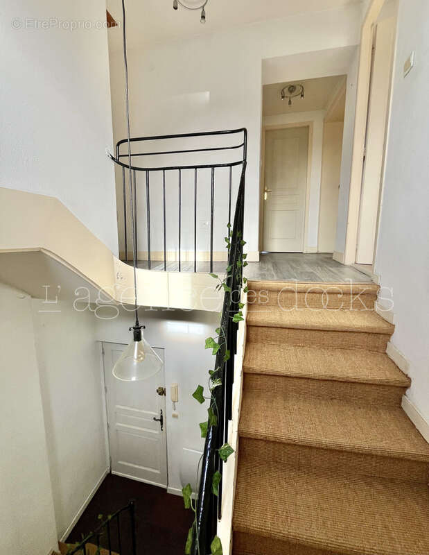  bordeaux st pierre - super duplex lumineux - secteur place du palais - photo 8